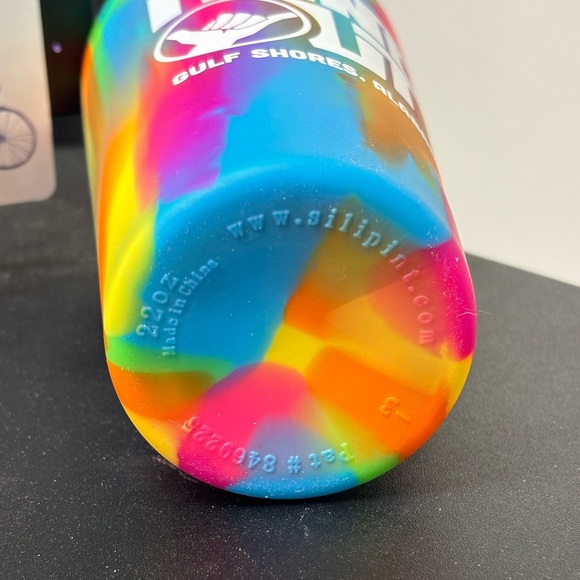 Silipint tie dye silicone cup 22 oz THE HANG OUT Gulf Shores, AL - Picture 6 of 7